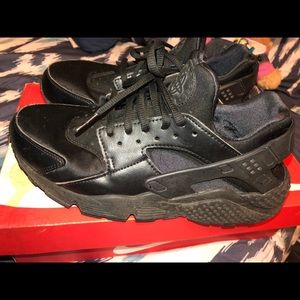 Women’s Nike Huaraches